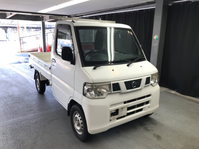 NISSAN CLIPPER TRUCK 2013