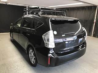 TOYOTA PRIUS ALPHA 2012