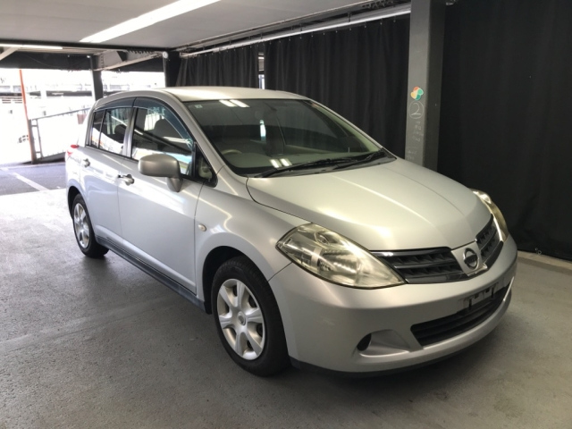 NISSAN TIIDA 2009