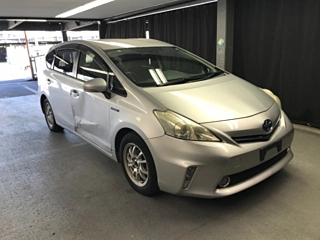 TOYOTA PRIUS ALPHA 2012