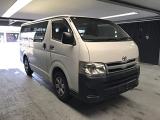 TOYOTA HIACE VAN 2011