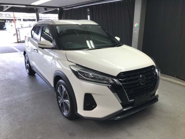 NISSAN KIX 2020