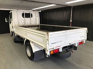 NISSAN ATLAS 2012