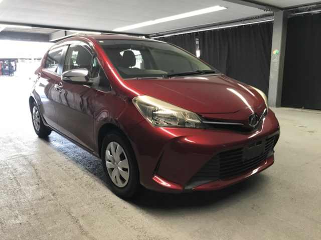 TOYOTA VITZ 2014