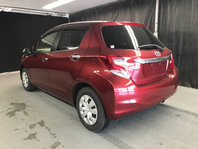 TOYOTA VITZ 2014