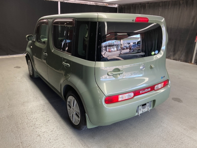 NISSAN CUBE 2010