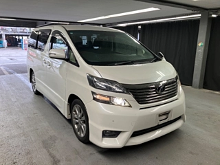 TOYOTA VELLFIRE 2010