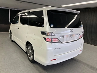 TOYOTA VELLFIRE 2010