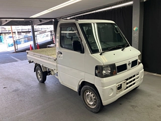 NISSAN CLIPPER TRUCK 2010