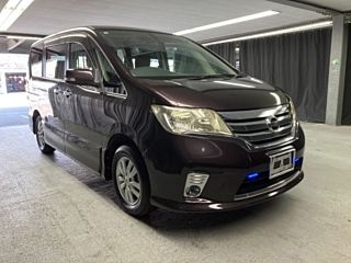 NISSAN SERENA 2011