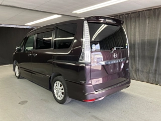 NISSAN SERENA 2011