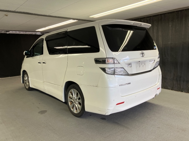 TOYOTA VELLFIRE 2009