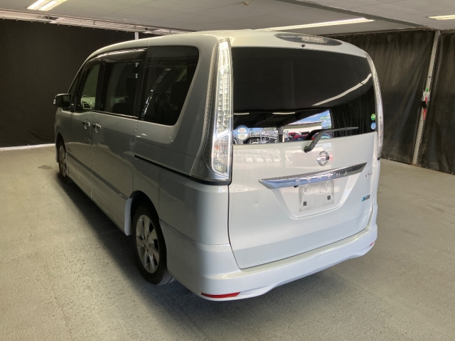 NISSAN SERENA 2012