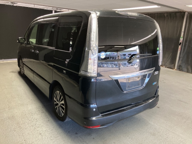 NISSAN SERENA 2014