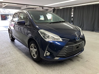 TOYOTA VITZ 2019