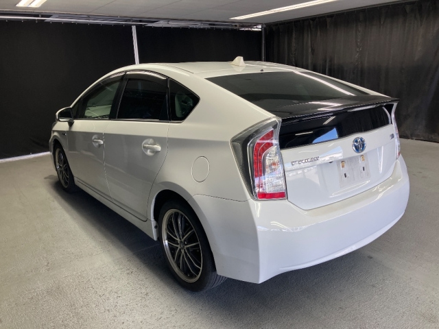 TOYOTA PRIUS 2012