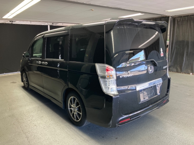 HONDA STEP WAGON 2009