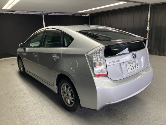 TOYOTA PRIUS 2011