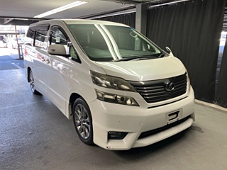 TOYOTA VELLFIRE 2010