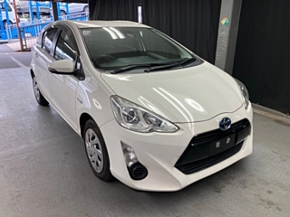 TOYOTA AQUA 2016