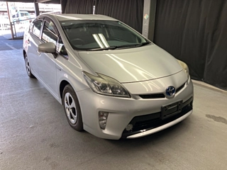 TOYOTA PRIUS 2012