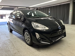 TOYOTA AQUA 2016