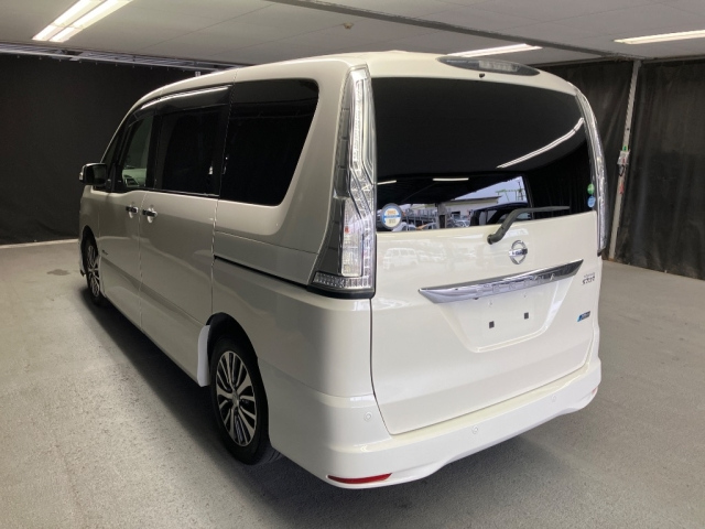 NISSAN SERENA 2014