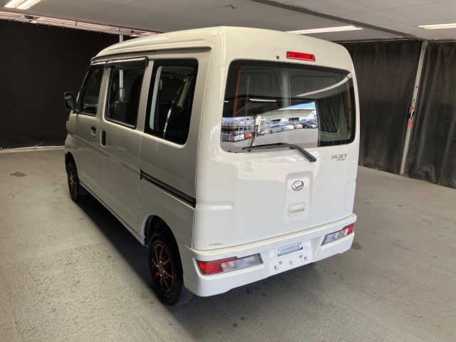 DAIHATSU HIJET VAN 2018