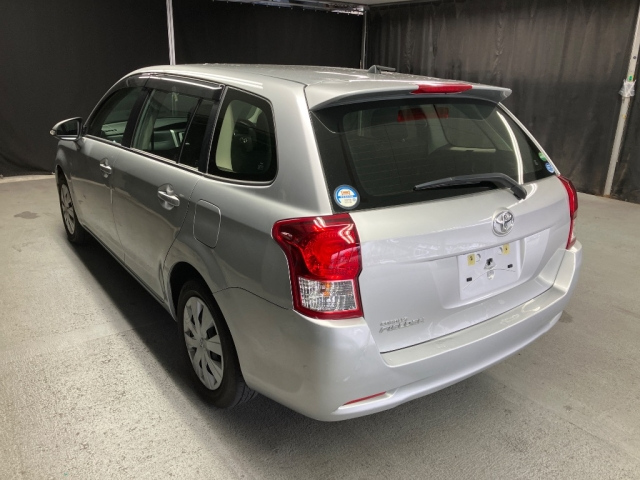 TOYOTA COROLLA FIELDER 2013