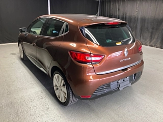 Заказать RENAULT LUTECIA