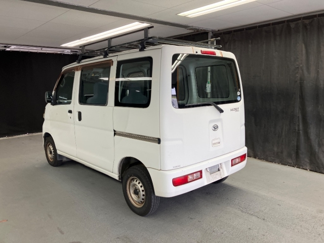 DAIHATSU HIJET VAN 2011