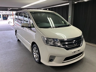 NISSAN SERENA 2013