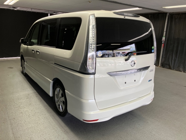 NISSAN SERENA 2013