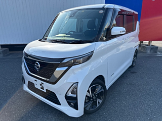NISSAN ROOX 2023