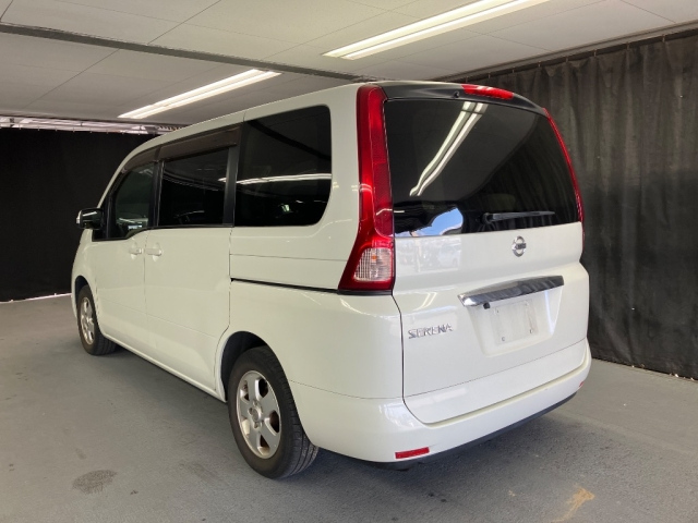 NISSAN SERENA 2009