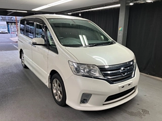 NISSAN SERENA 2011