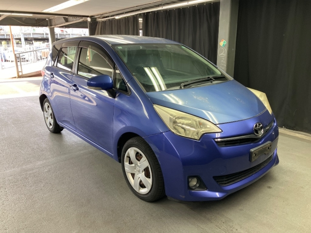 TOYOTA RACTIS 2013