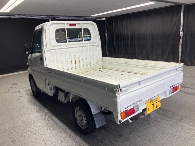 NISSAN CLIPPER TRUCK 2009