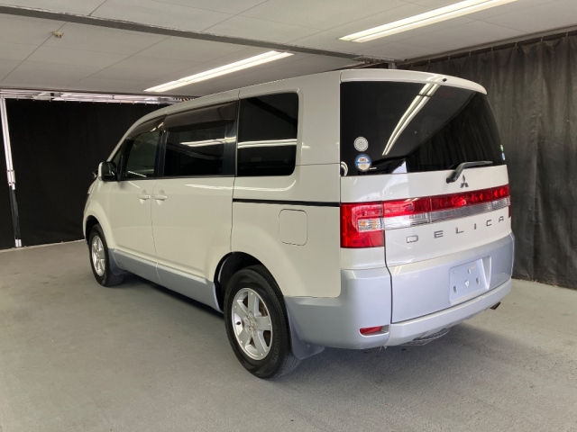 MITSUBISHI DELICA D5 2016