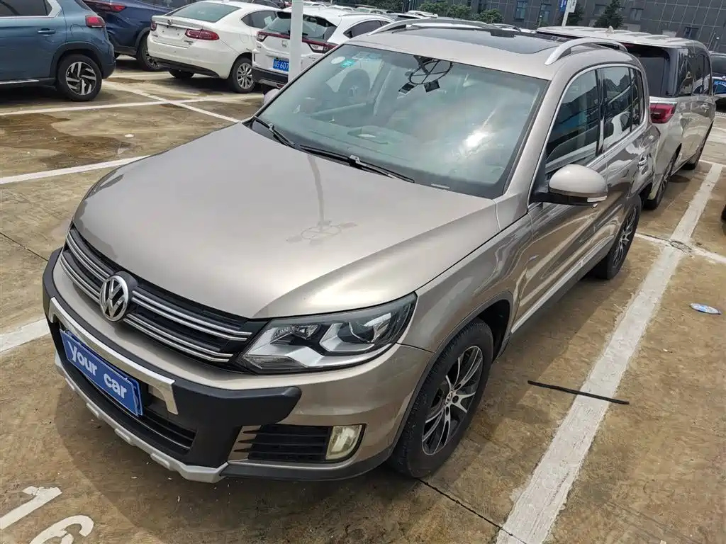 VOLKSWAGEN TIGUAN 2013