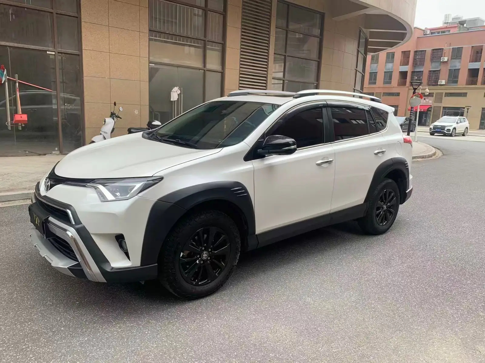 TOYOTA RAV4 RONGFANG