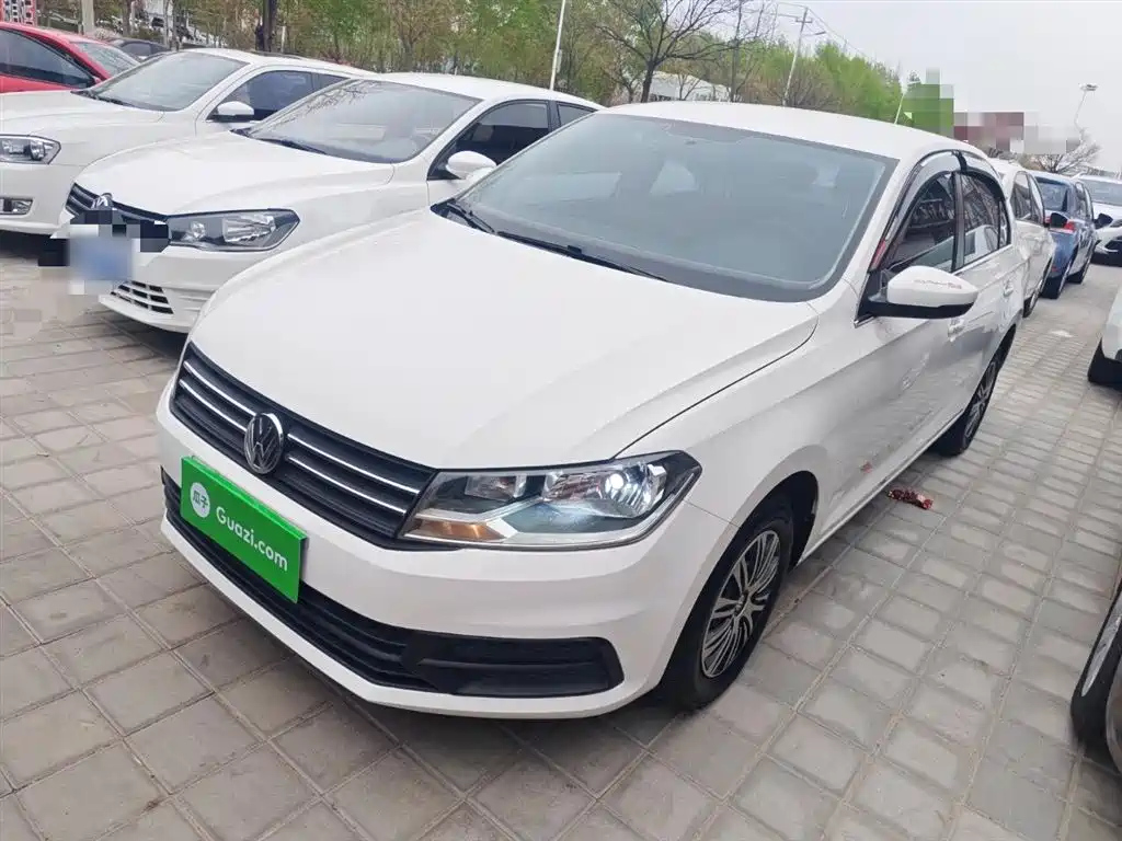 VOLKSWAGEN SANTANA