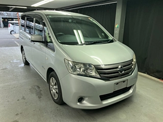 NISSAN SERENA 2013