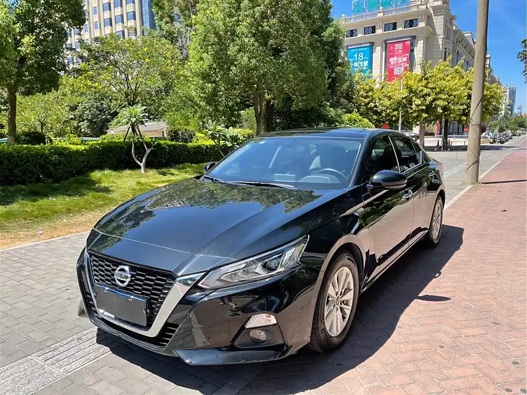 NISSAN TEANA 2020
