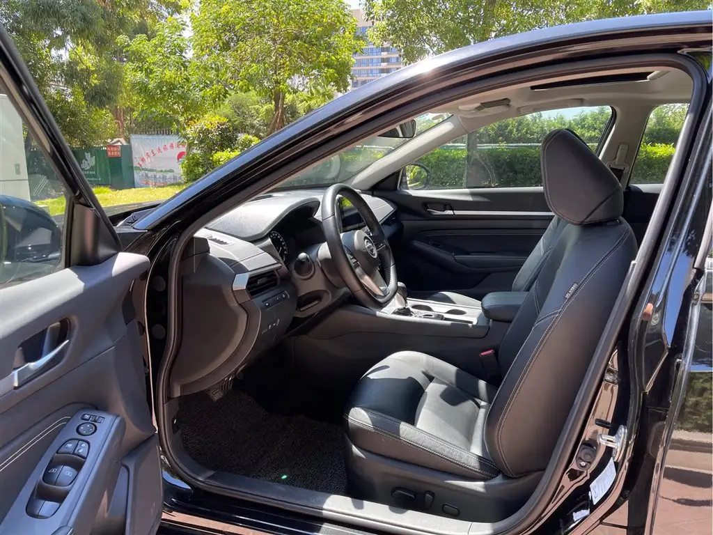 NISSAN TEANA 2020