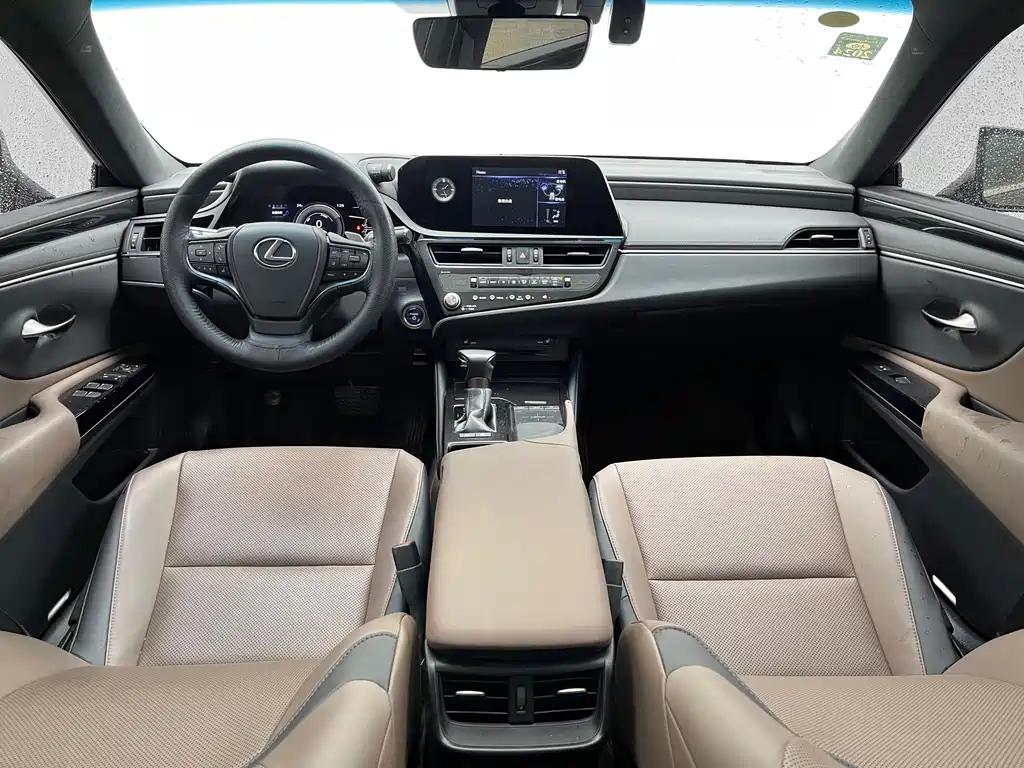 LEXUS ES 2022