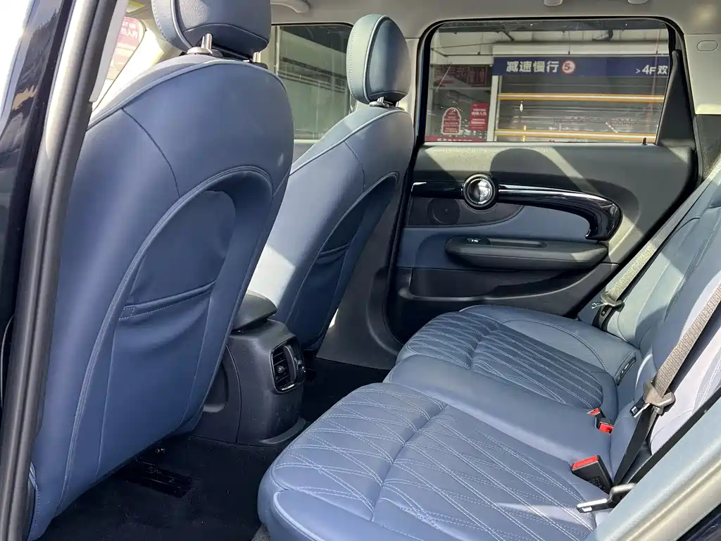 MINI CLUBMAN 2021