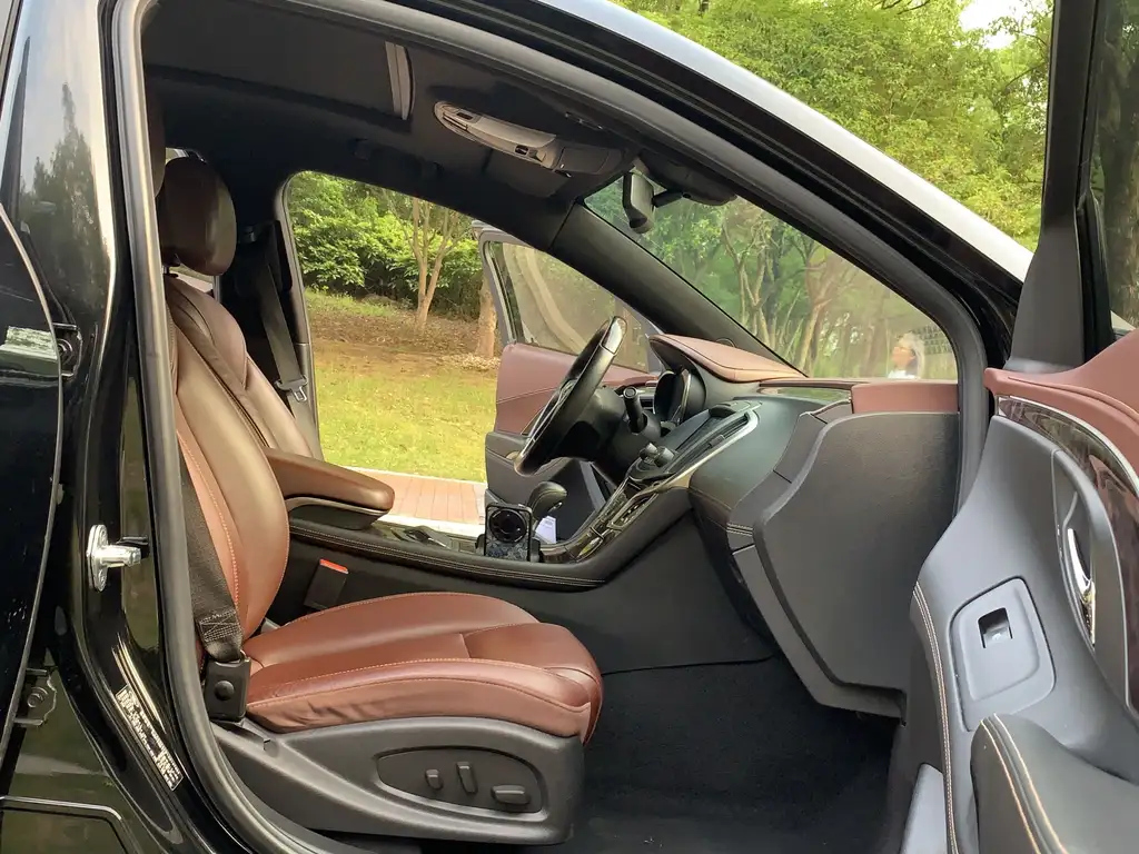 BUICK LACROSSE 2013