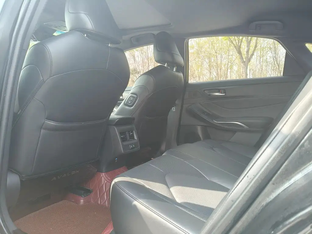 TOYOTA AVALON 2019