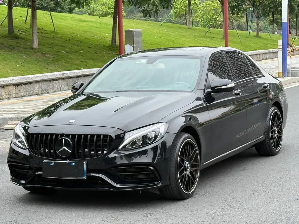 MERCEDES BENZ C-CLASS 2015